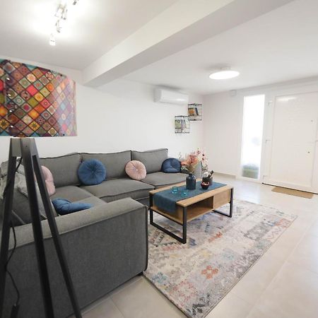Cozy Like Home Maniakoi  Bagian luar foto